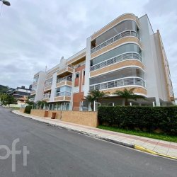 Apartamentos com 81m², 2 quartos, 1 suíte, 2 garagens, no bairro João Paulo em Florianópolis