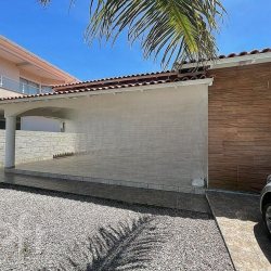 Casa Residencial com 138m², 4 quartos, 1 suíte, 2 garagens, no bairro Praia do Sonho em Palhoça