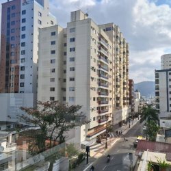 Apartamentos com 98m², 3 quartos, 1 suíte, 1 garagem, no bairro Centro em Balneário Camboriú