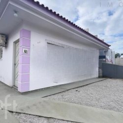 Casa Residencial com 123m², 3 quartos, 4 garagens, no bairro Serraria em São José