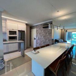 Apartamentos com 69m², 2 quartos, 1 suíte, 2 garagens, no bairro Nações em Balneário Camboriú