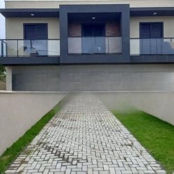 Casa Residencial com 95m², 2 quartos, 2 suítes, 1 garagem, no bairro São João do Rio Vermelho em Florianópolis