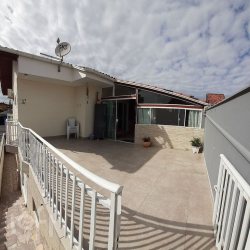 Casa Residencial com 277m², 5 quartos, no bairro Moenda em Florianópolis