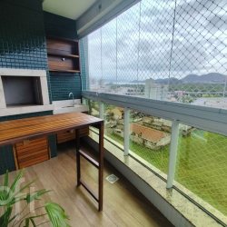 Apartamentos com 72m², 2 quartos, 1 suíte, 2 garagens, no bairro Trindade em Florianópolis