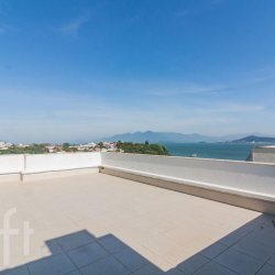 Apartamentos com 222m², 3 quartos, 1 suíte, 2 garagens, no bairro Bom abrigo em Florianópolis