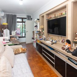 Casa Residencial com 218m², 3 quartos, 2 suítes, 2 garagens, no bairro Trindade em Florianópolis