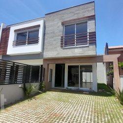 Casa Residencial com 133m², 3 quartos, 1 suíte, 1 garagem, no bairro Rio tavares do norte em Florianópolis