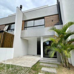 Casa Residencial com 123m², 3 quartos, 1 suíte, 2 garagens, no bairro Campeche Norte em Florianópolis