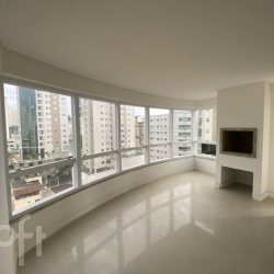 Apartamentos com 137m², 3 quartos, 3 suítes, 4 garagens, no bairro Centro em Balneário Camboriú