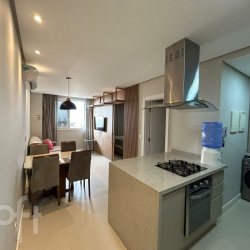 Apartamentos com 44m², 1 quarto, 1 suíte, 1 garagem, no bairro Centro em Florianópolis