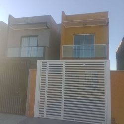 Casa Residencial com 95m², 3 quartos, 1 suíte, 1 garagem, no bairro São João do Rio Vermelho em Florianópolis