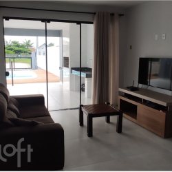 Casa Residencial com 152m², 3 quartos, 3 garagens, no bairro Pinheira em Palhoça