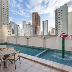 Apartamentos com 130m², 3 quartos, 3 suítes, 2 garagens, no bairro Pioneiros em Balneário Camboriú