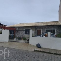 Casa Residencial com 180m², 3 quartos, 1 suíte, 1 garagem, no bairro Ingleses em Florianópolis