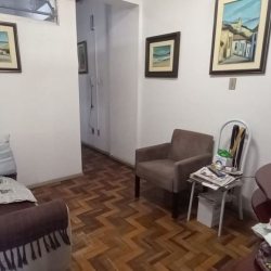 Apartamentos com 30m², 1 quarto, no bairro Centro em Florianópolis