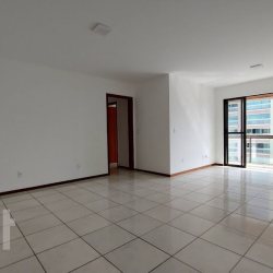 Apartamentos com 105m², 3 quartos, 1 suíte, 1 garagem, no bairro Agronômica em Florianópolis