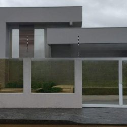 Casa Residencial com 180m², 3 quartos, 1 suíte, 1 garagem, no bairro Pinheira em Palhoça