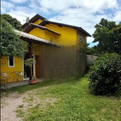 Casa Residencial com 190m², 3 quartos, 2 suítes, 3 garagens, no bairro Campeche Leste em Florianópolis