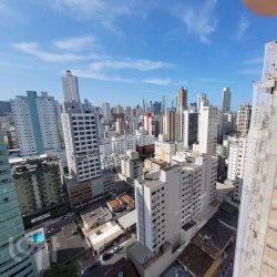 Apartamentos com 27m², 1 quarto, 1 garagem, no bairro Centro em Balneário Camboriú