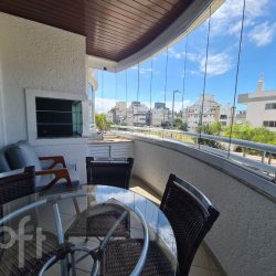 Apartamentos com 127m², 3 quartos, 3 suítes, 2 garagens, no bairro Jurere Leste em Florianópolis