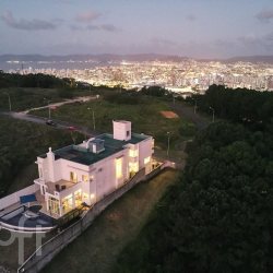 Casa Residencial com 1100m², 5 quartos, 5 suítes, 4 garagens, no bairro Roçado em São José