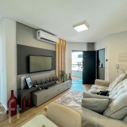 Apartamentos com 63m², 2 quartos, 1 suíte, 1 garagem, no bairro Centro em Balneário Camboriú