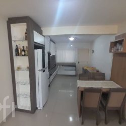 Casa Residencial com 100m², 3 quartos, 1 garagem, no bairro São João do Rio Vermelho em Florianópolis