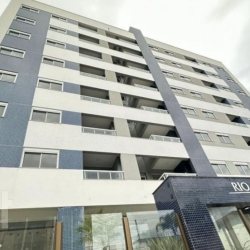 Apartamentos com 72m², 2 quartos, 1 suíte, 2 garagens, no bairro Coloninha em Florianópolis