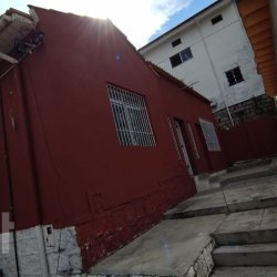 Casa Residencial com 100m², 5 quartos, 1 garagem, no bairro Centro em Florianópolis