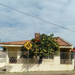 Casa Residencial com 150m², 5 quartos, 1 suíte, no bairro Ipiranga em São José