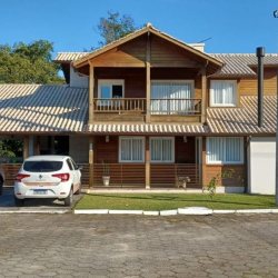 Casa Residencial com 209m², 3 quartos, 2 suítes, no bairro Vargem Grande em Florianópolis