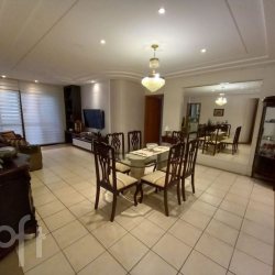 Apartamentos com 170m², 4 quartos, 1 suíte, 3 garagens, no bairro Centro em Florianópolis