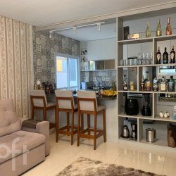 Apartamentos com 77m², 2 quartos, 1 suíte, no bairro Centro em Florianópolis