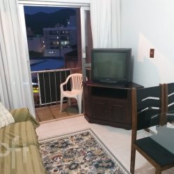 Apartamentos com 33m², 1 quarto, 1 garagem, no bairro Pioneiros em Balneário Camboriú