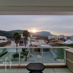 Casa Residencial com 460m², 4 quartos, 4 suítes, 2 garagens, no bairro Cidade Universitaria Pedra Branca em Palhoça