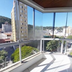 Apartamentos com 82m², 3 quartos, 1 suíte, 2 garagens, no bairro Centro em Florianópolis