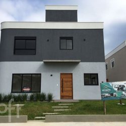 Casa Residencial com 144m², 3 quartos, 3 suítes, 2 garagens, no bairro Recanto dos Açores em Florianópolis