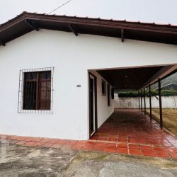 Casa Residencial com 138m², 3 quartos, 2 garagens, no bairro Ingleses em Florianópolis