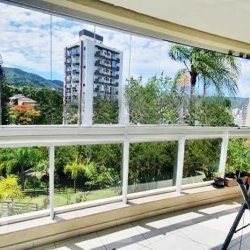 Apartamentos com 112m², 3 quartos, 2 suítes, 2 garagens, no bairro Itacorubi em Florianópolis