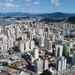 Apartamentos com 104m², 3 quartos, 1 suíte, 1 garagem, no bairro Campinas em São José