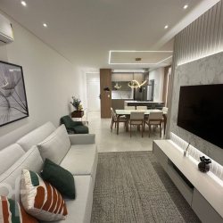 Apartamentos com 85m², 2 quartos, 1 suíte, 2 garagens, no bairro Centro em Florianópolis