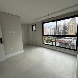 Apartamentos com 37m², 1 quarto, 1 suíte, 1 garagem, no bairro Centro em Florianópolis