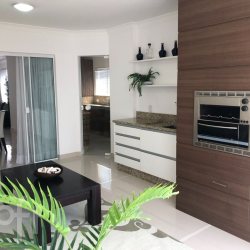 Apartamentos com 132m², 3 quartos, 3 suítes, 2 garagens, no bairro Centro em Balneário Camboriú