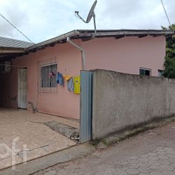 Casa Residencial com 70m², 2 quartos, 2 garagens, no bairro Vargem Grande em Florianópolis