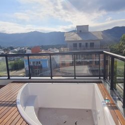 Apartamentos com 120m², 2 quartos, 1 suíte, 2 garagens, no bairro Açores em Florianópolis