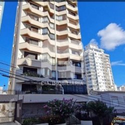 Apartamentos com 202m², 2 quartos, 2 suítes, 2 garagens, no bairro Centro em Florianópolis