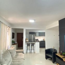 Apartamentos com 120m², 3 quartos, 1 suíte, 2 garagens, no bairro Canto em Florianópolis