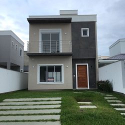 Casa Residencial com 129m², 3 quartos, 3 suítes, 2 garagens, no bairro Recanto dos Açores em Florianópolis