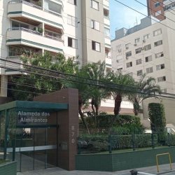 Apartamentos com 122m², 3 quartos, 1 suíte, no bairro Centro em Florianópolis