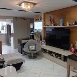 Apartamentos com 86m², 2 quartos, 1 suíte, 1 garagem, no bairro Centro em Florianópolis